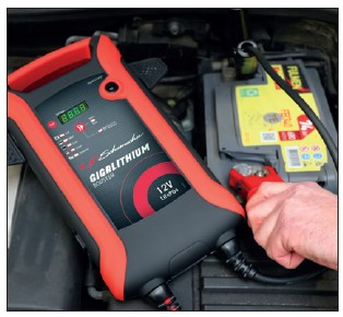 SCHUMACHER GIGA LITHIUM 12V - 800/2000A 4000PA (LIFEPO4) 1,3A LATURI