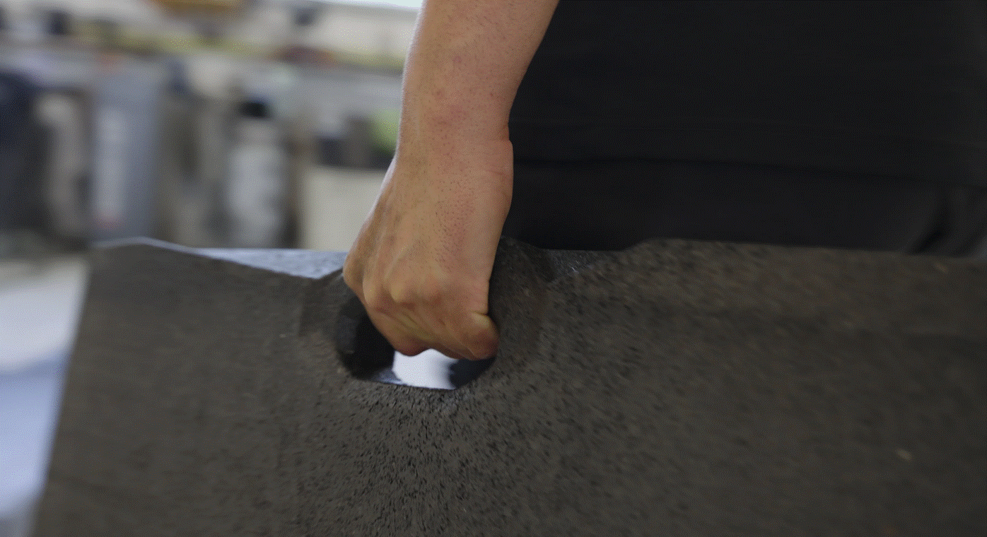 NOUSURAMPPI 1000 X 480 X 50 MM SAKSINOSTIMILLE KAHVALLINEN