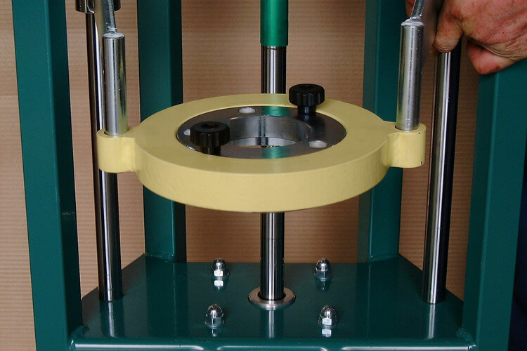 COMPAC CSC JOUSIPURISTIMEN YLÄJOUSILAUTANEN MERCEDES C 2010 ETEENPÄIN