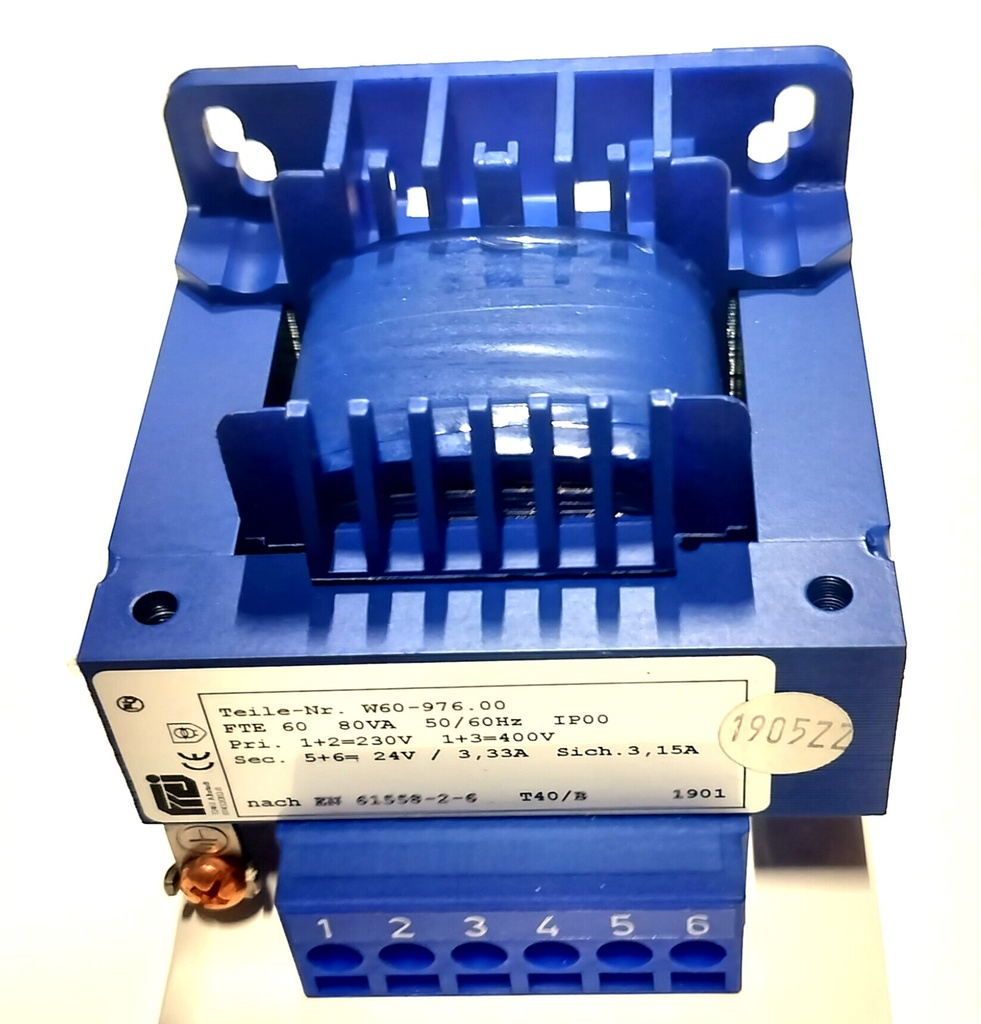 Z8130 JA Z8132 MUUNTAJA KÄYTTÖYKSIKKÖÖN