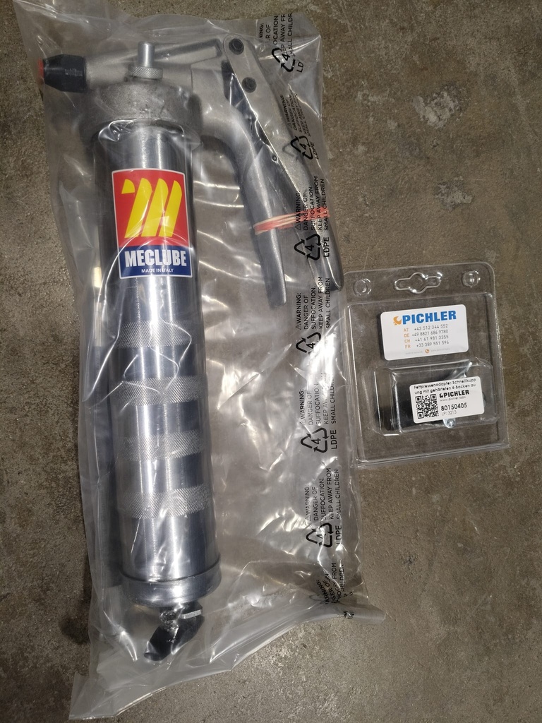 YHDEN KÄDEN RASVAPRÄSSI 300MM JOUSTAVA LETKU 4 KÄRKINEN LIITIN